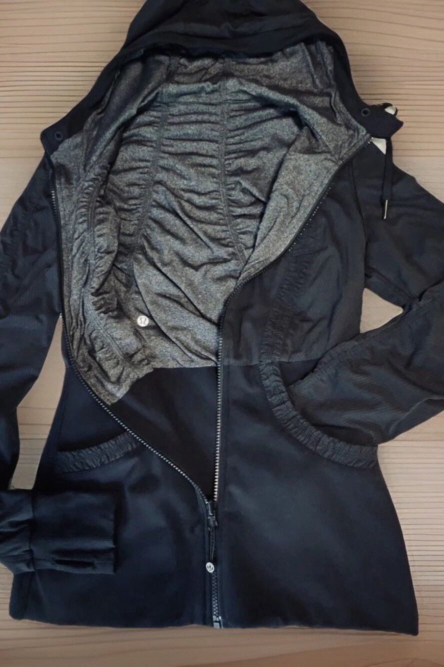 Lululemon Reversible Jacket Women 6 Black Gray Hooded Dance Yoga Zip Up